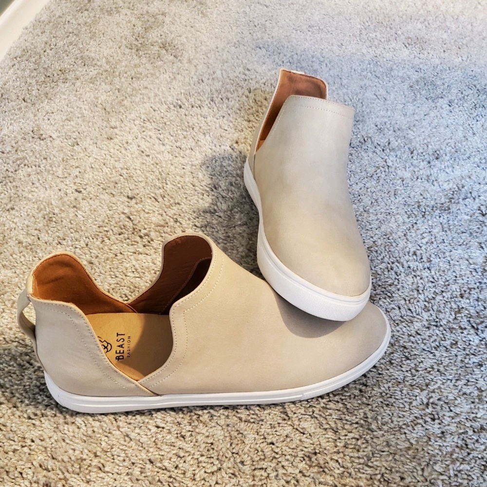 Beast Fashion size 10 shoes